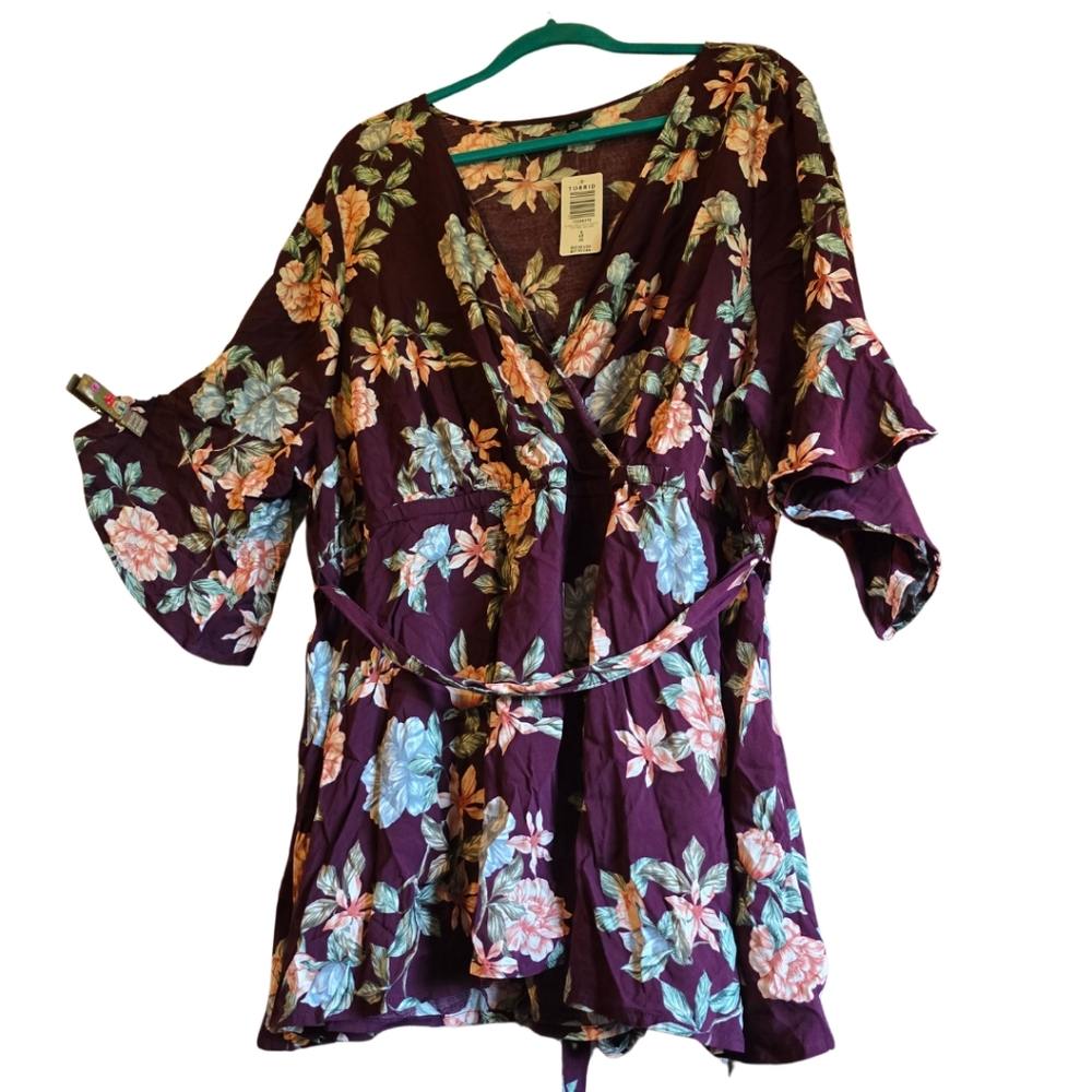 4X Torrid NWT Floral Print Faux Wrap Blouse